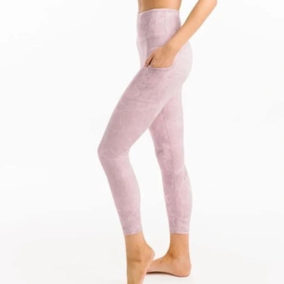 ZYIA LEGGINGS PINK DIGITAL GRANITE POCKET LIGHT N TIGHT HI-RISE 7/8 4 - Picture 2 of 9